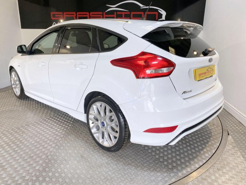 FORD FOCUS