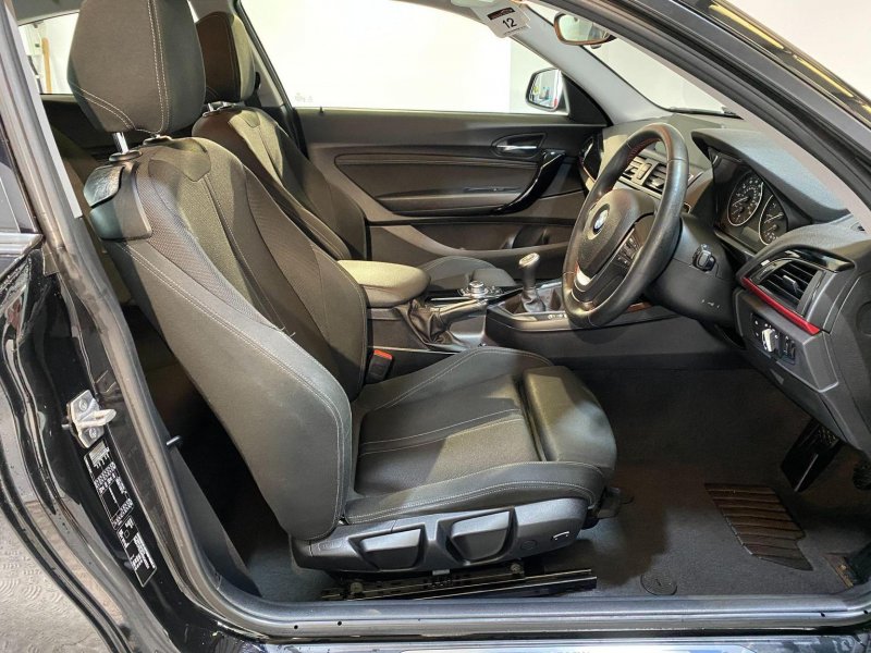 BMW 1 SERIES