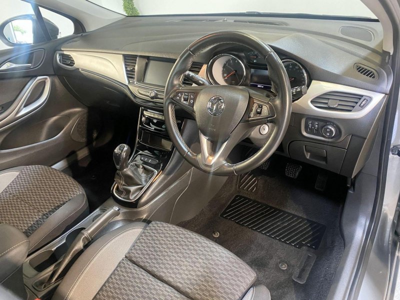 VAUXHALL ASTRA