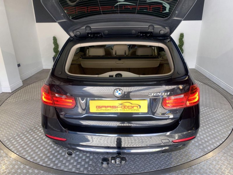BMW 3 SERIES