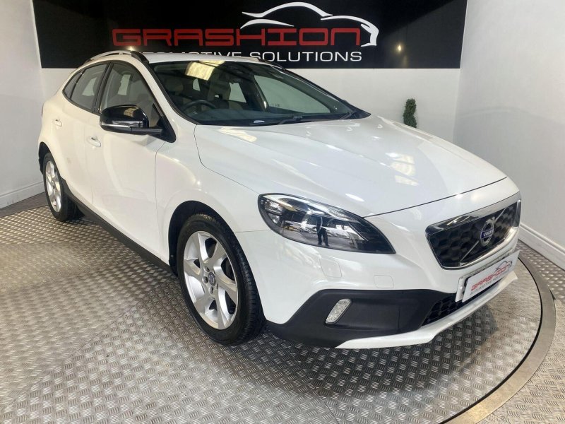 VOLVO V40 CROSS COUNTRY